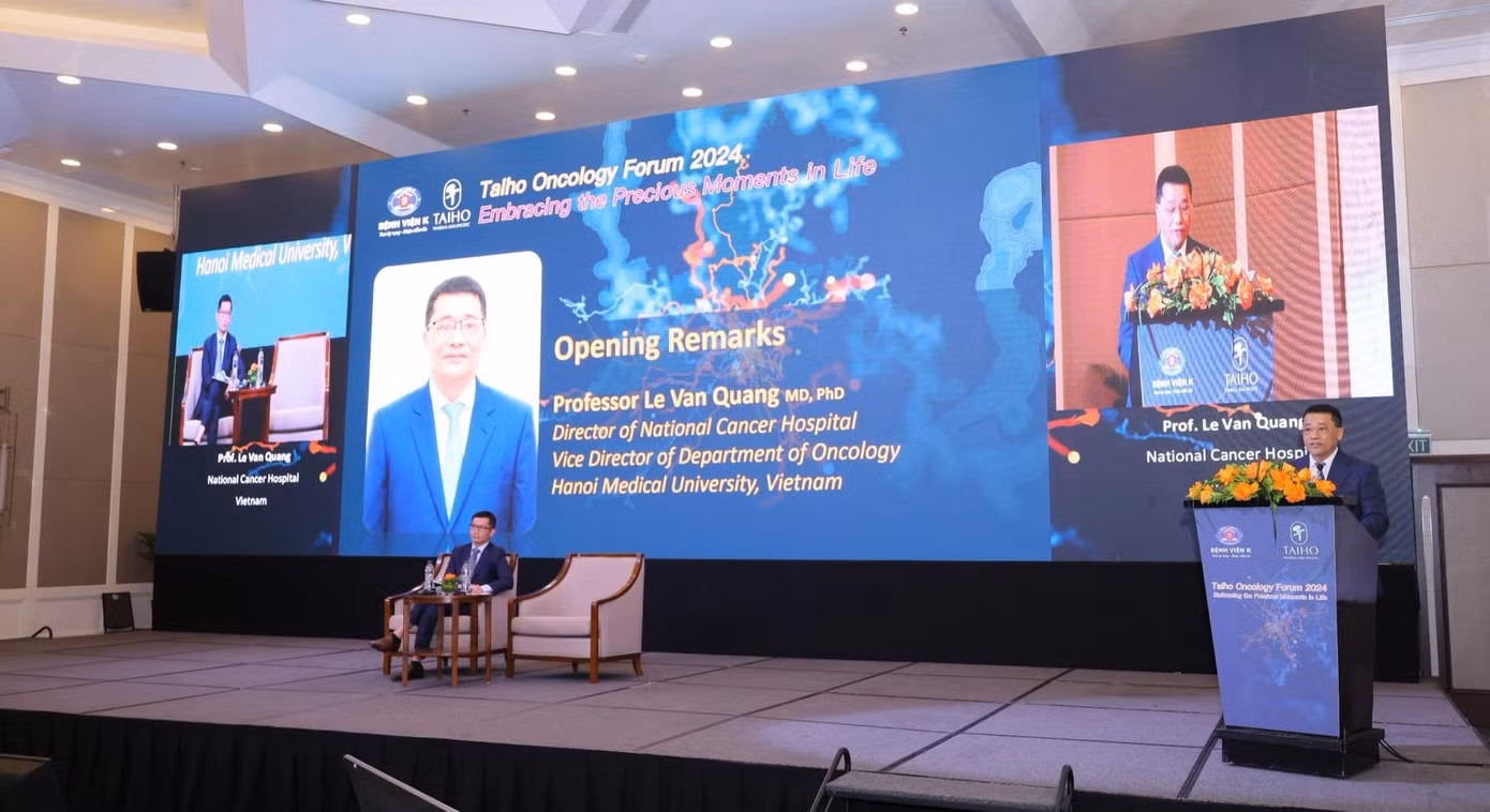 GS.TS Lê Văn Quảng phát biểu tại hội thảo quốc tế