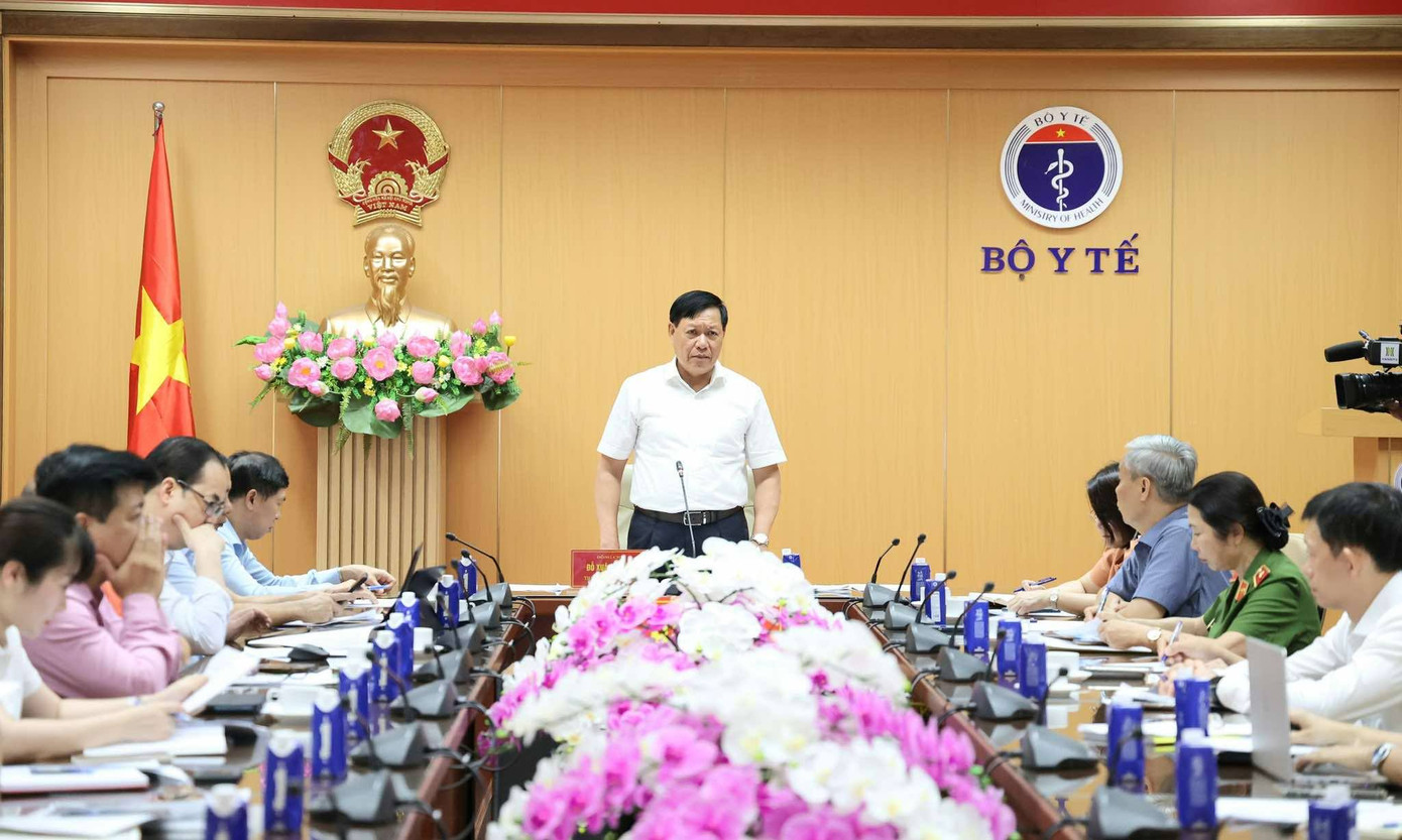 Thứ trưởng Bộ Y tế Đỗ Xuân Tuyên chủ trì Hội nghị Thứ trưởng Bộ Y tế Đỗ Xuân Tuyên chủ trì Hội nghị