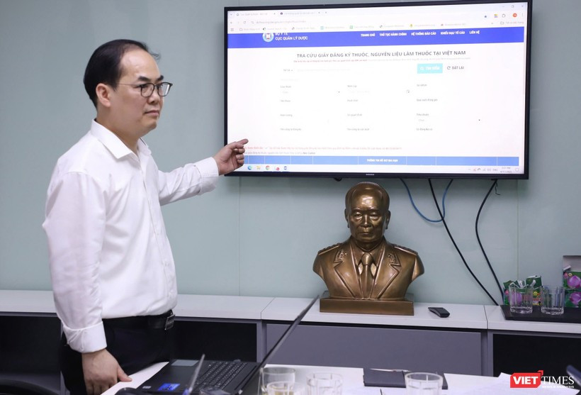 TS Tạ Mạnh Hùng hướng dẫn cách tra cứu thuốc trên mạng