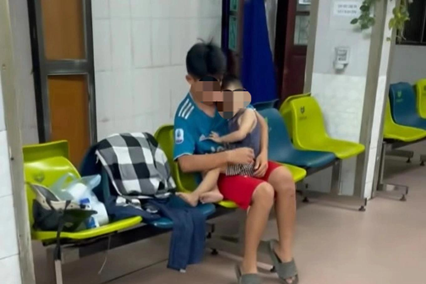 Bộ Y tế yêu cầu làm rõ thông tin ‘bệnh viện yêu cầu đủ tiền mới cấp cứu bé 4 tuổi bị tai nạn’ ảnh 1