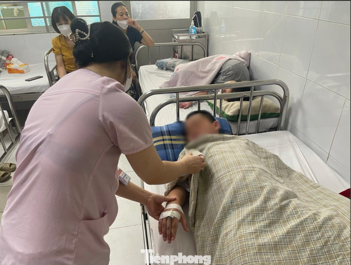 Trẻ béo phì mắc sốt xuất huyết dễ gặp nhiều biến chứng. Ảnh: Thái Hà