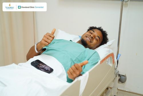 Nguyễn Xuân Son tin tưởng ca mổ thành công.