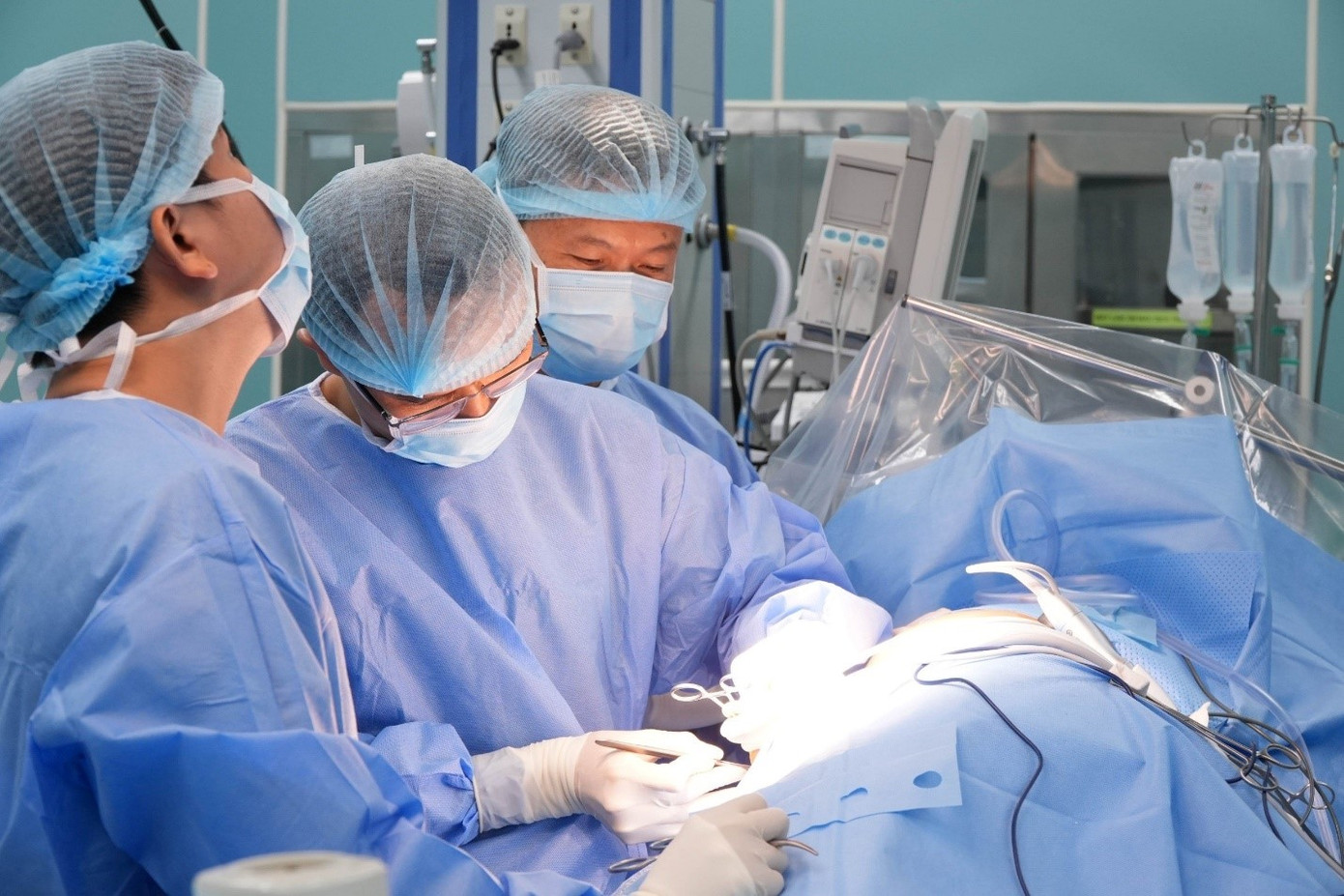 Bác sĩ Bệnh viện Trung ương Quân đội 108 chuyển giao kĩ thuật ghép thận cho bệnh viện tuyến dưới Bác sĩ Bệnh viện Trung ương Quân đội 108 chuyển giao kĩ thuật ghép thận cho bệnh viện tuyến dưới