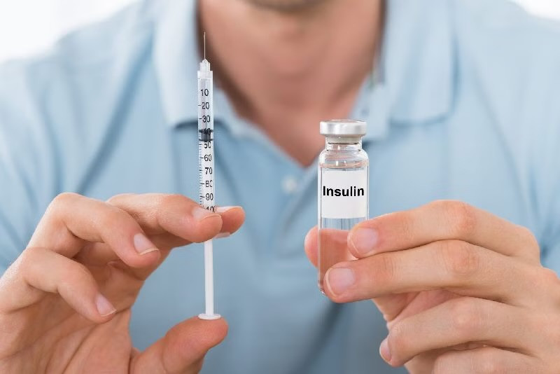 Quên hoặc sử dụng không đúng liều lượng insulin là nguyên nhân gây ra nhiễm toan ceton ở người bệnh đái tháo đường.