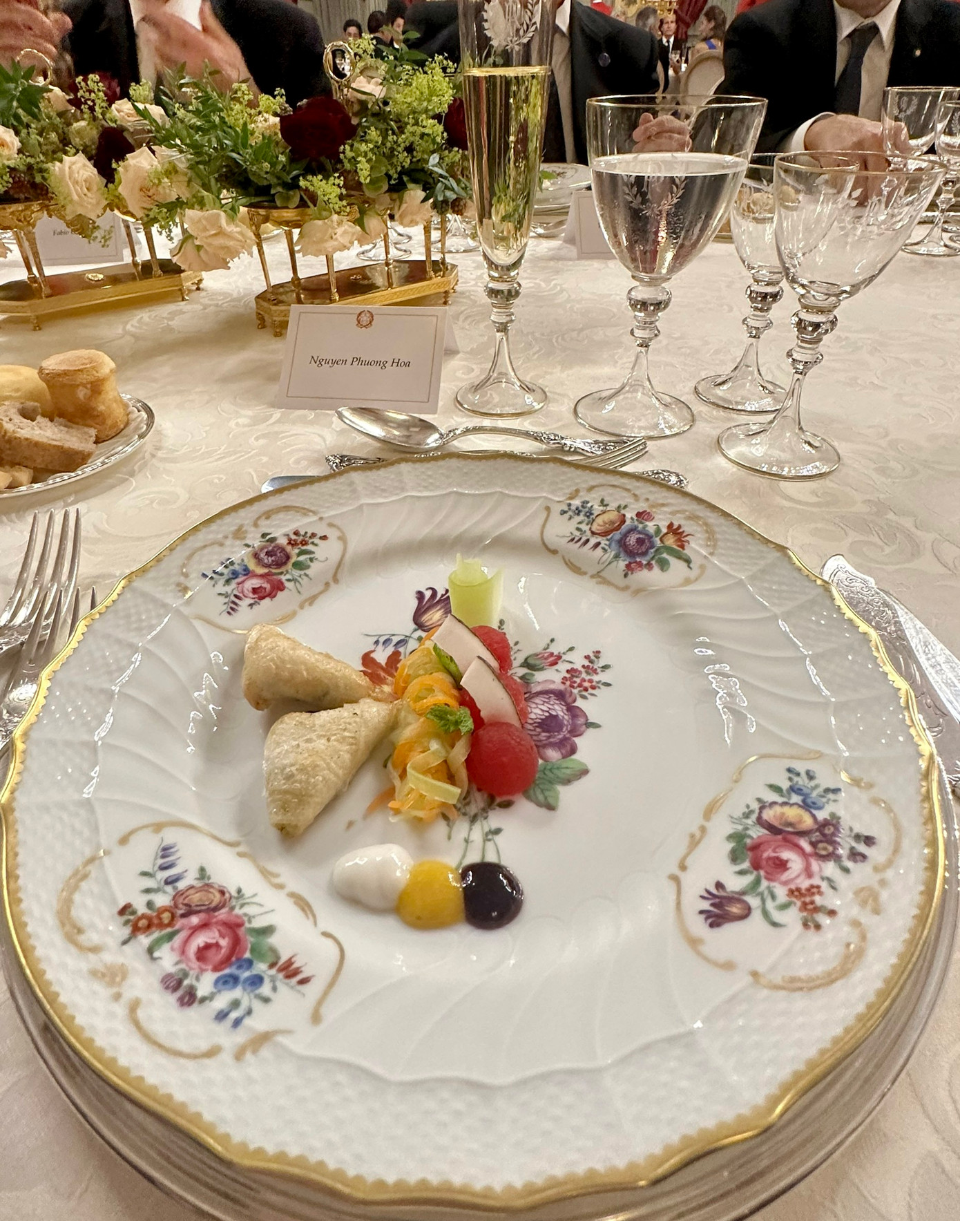 Món “Ravioli Bánh tráng Nem rán tháng bảy” trong Quốc yến của Tổng thống Italia. Ảnh: Phương Hòa