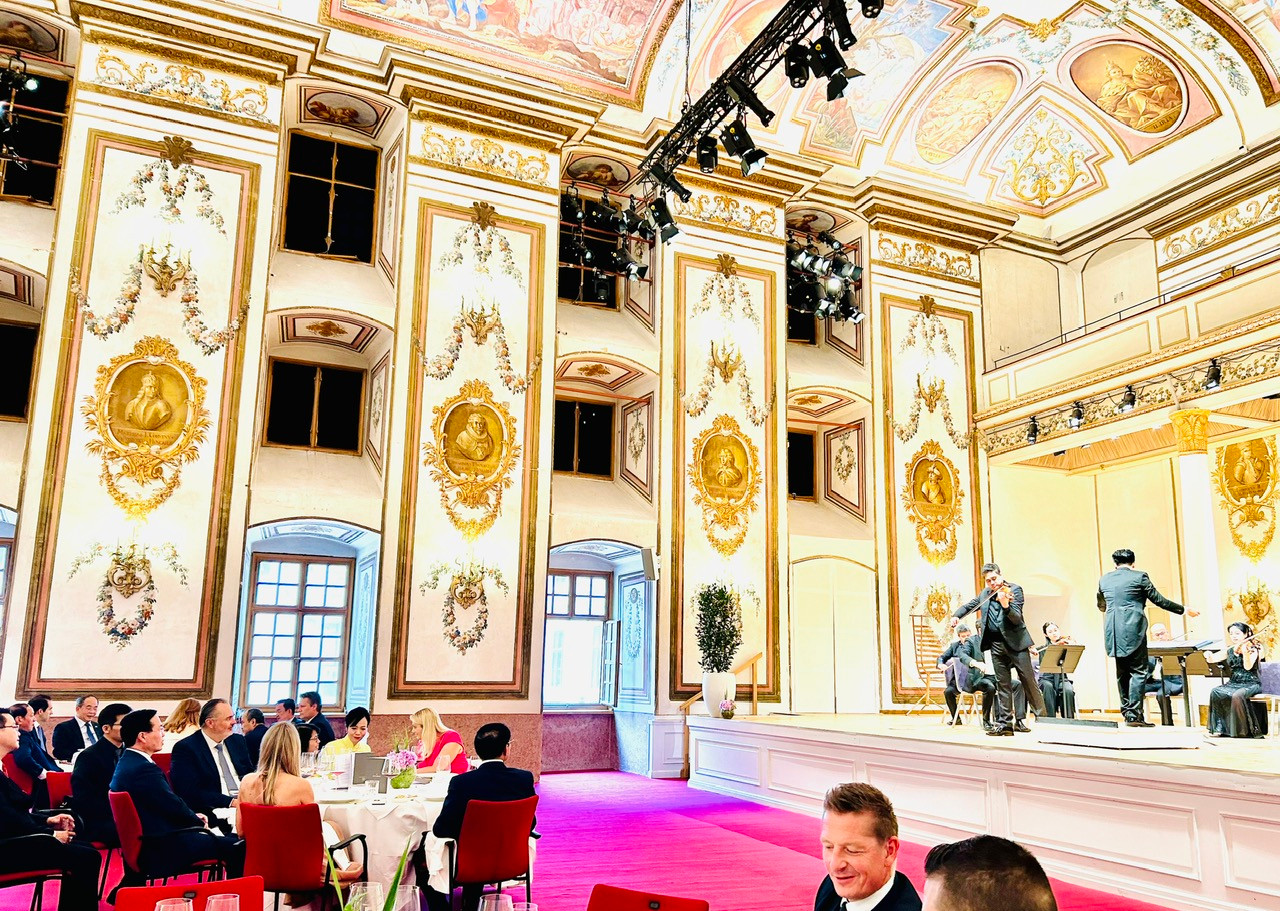 Bùi Công Duy độc tấu.