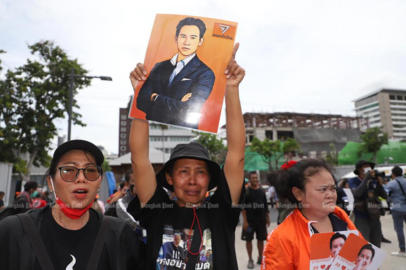 Người ủng hộ ông Pita tập trung ở Bangkok ngày 19/7 để bày tỏ sự ủng hộ với lãnh đạo đảng Tiến bước. Ảnh: Bangkok Post