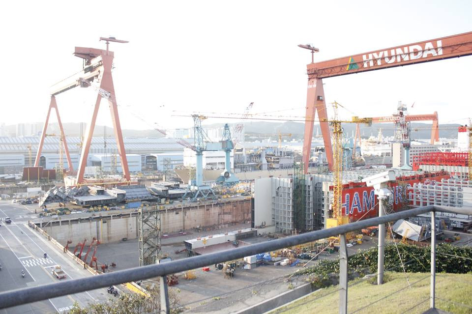 Toàn cảnh nhà máy đóng tàu lớn nhất thế giới của Hyundai ở TP Ulsan