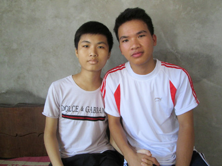 Nam sinh nghèo học giỏi nén nỗi đau ung thư đi thi tốt nghiệp ảnh 1