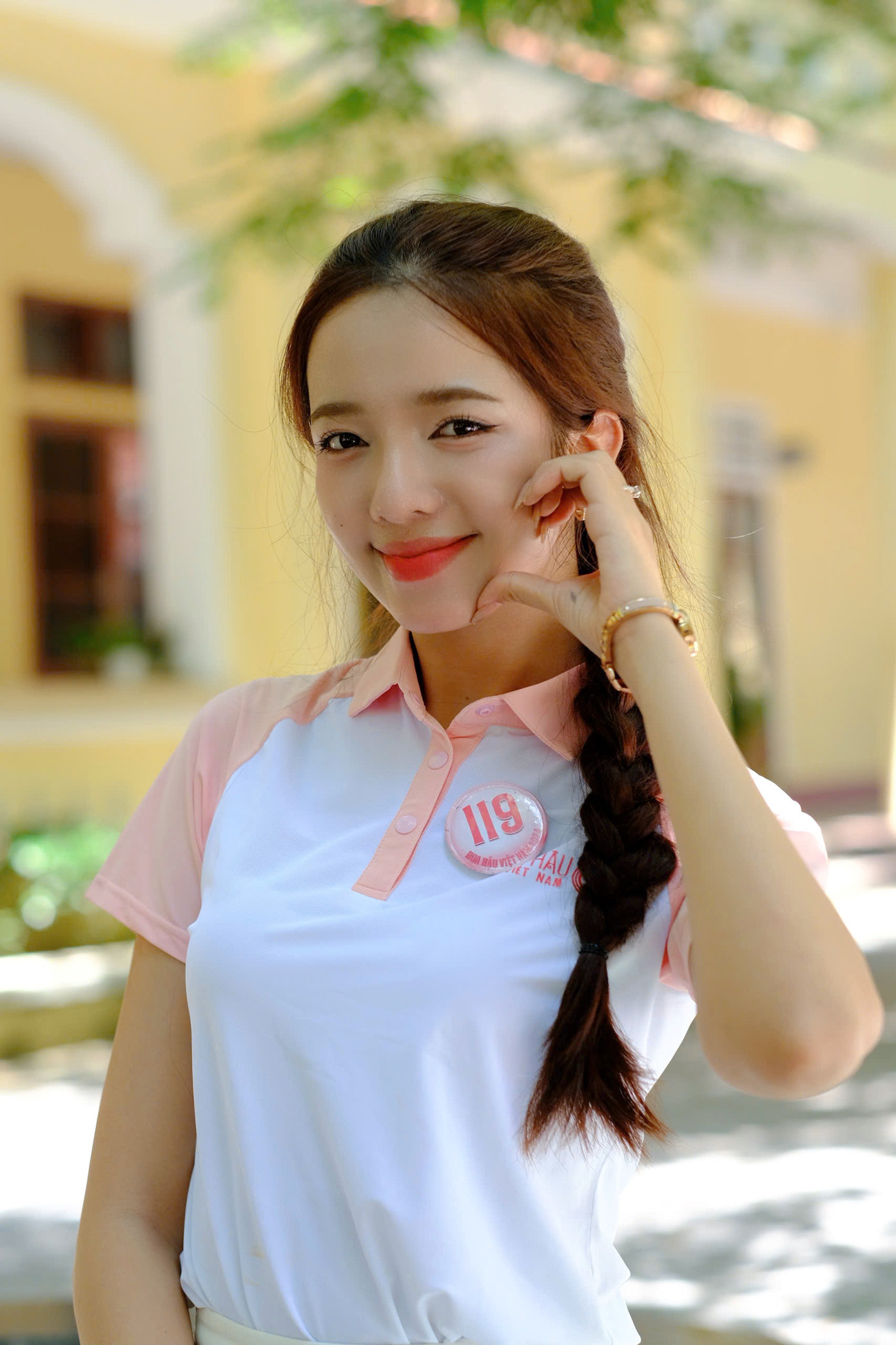 Thí sinh Võ Thị Thanh Bình chia sẻ sau quãng thời gian tạm nghỉ, các thí sinh vẫn nhớ bài, tuyến đi cho các tiết mục đồng diễn trong đêm chung kết. Gia đình Thanh Bình ở Quảng Trị, di chuyển vào Huế chỉ mất hơn một tiếng nên cô cảm thấy may mắn khi có nhiều người nhà tới cổ vũ trong đêm chung kết.