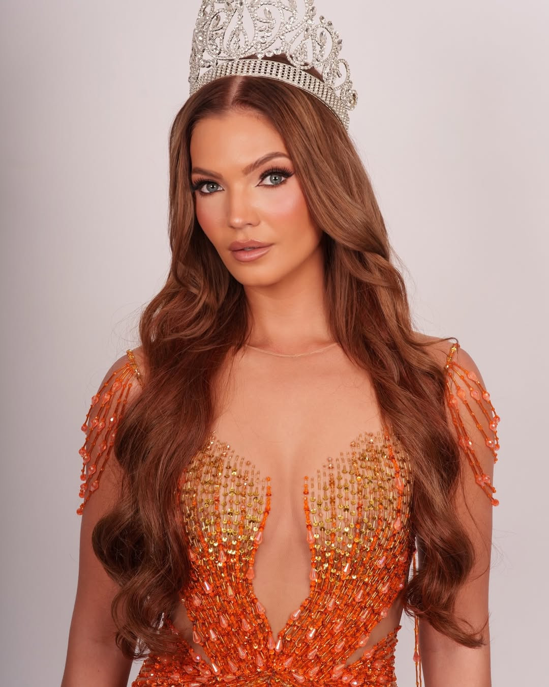 Năm ngoái, đại diện Hà Lan tại Hoa hậu Hòa bình Quốc tế ở Thái Lan là người đẹp Ashley Brown nhưng không giành thành tích.