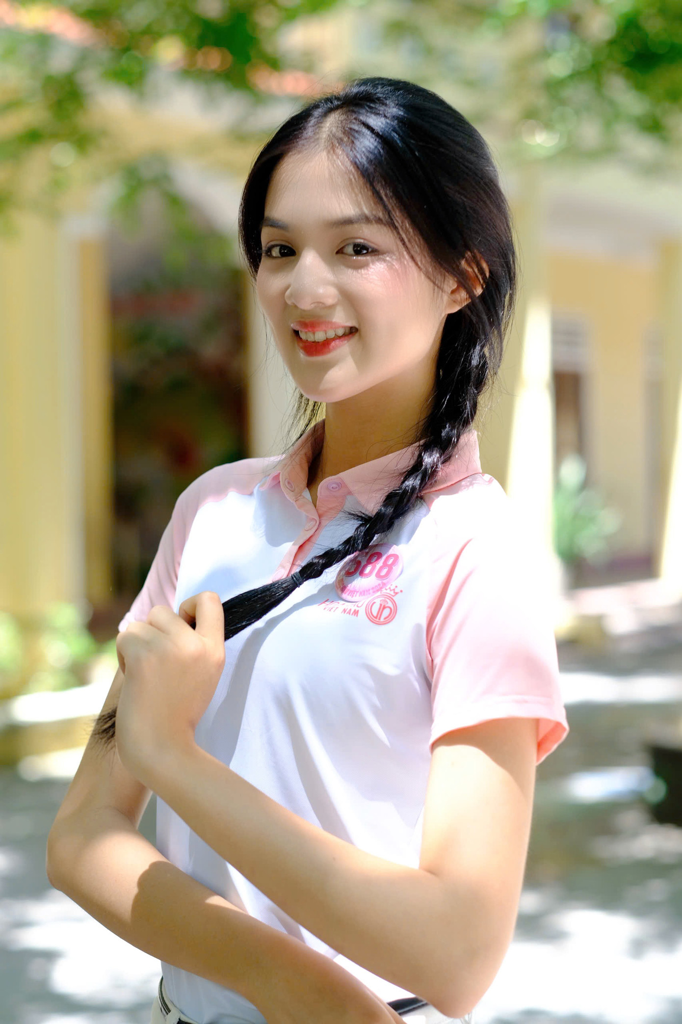 Thí sinh Trần Minh Thu cho biết đang dành hết tâm sức cho đêm chung kết Hoa hậu Việt Nam 2024. "Tôi hồi hộp, nóng lòng được đến đêm chung kết. Chúng tôi đang cấp tốc tập luyện để có một đêm diễn bùng nổ, mãn nhãn", cô chia sẻ.