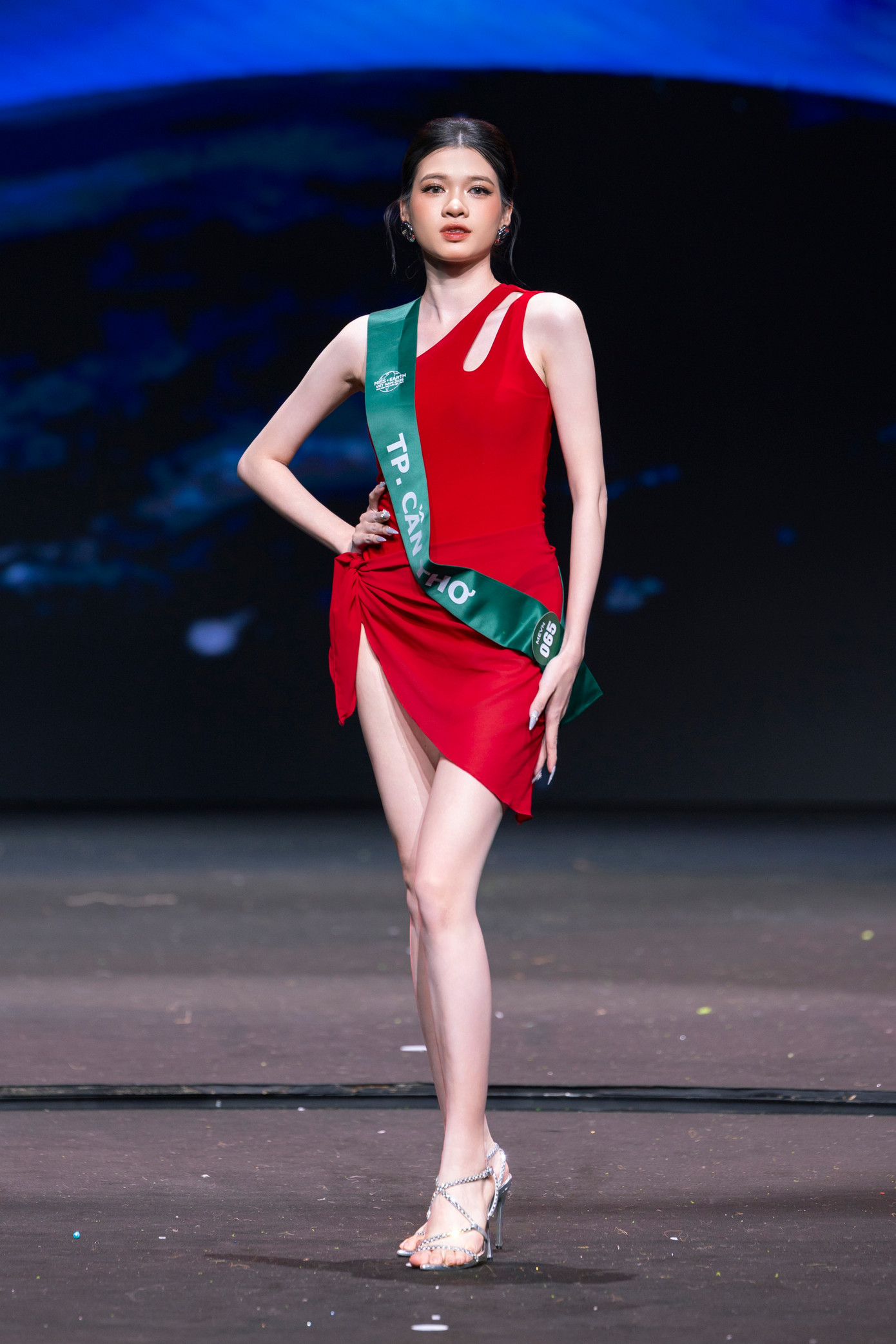 Nguyễn Thị Bích Ngọc đến từ Cần Thơ trong phần thi áo tắm.