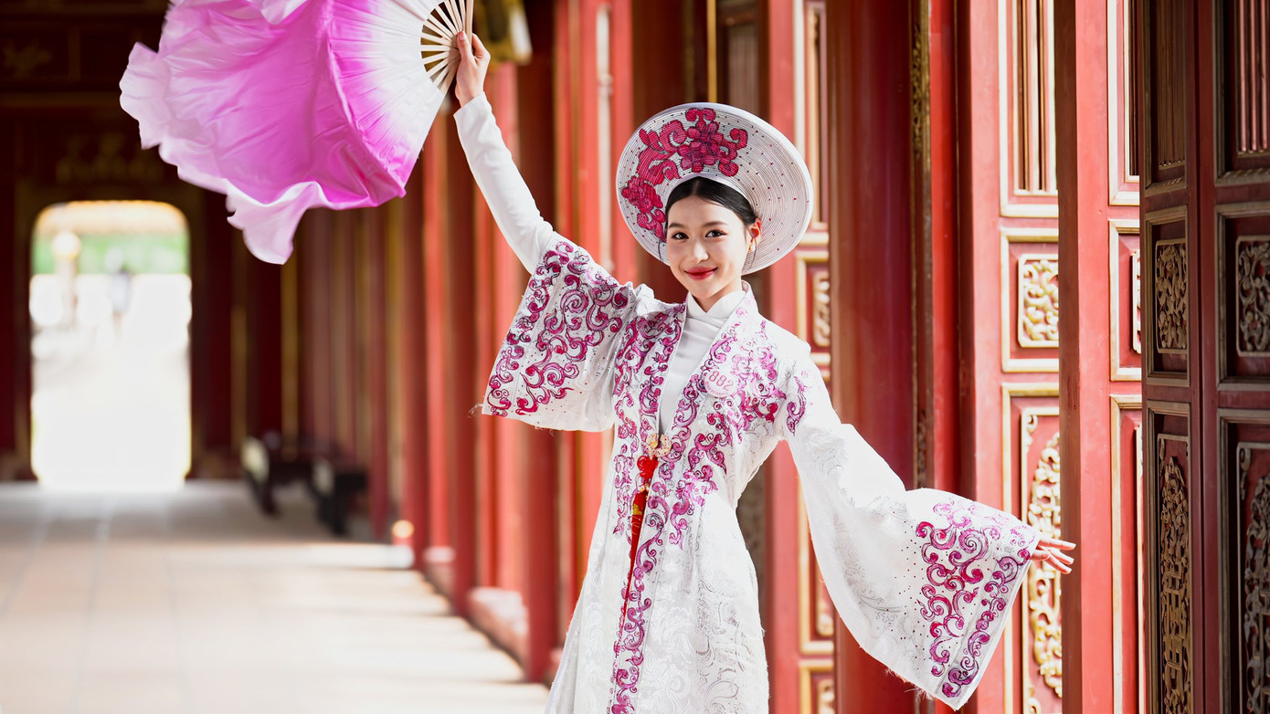 Dàn thí sinh háo hức cho chung kết Hoa hậu Việt Nam 2024 ở TP Huế.