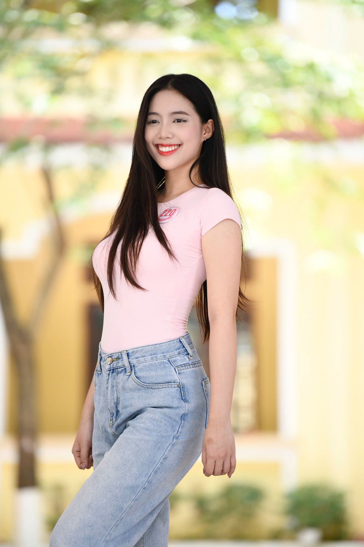 Cùng mục tiêu đến với Hoa hậu Việt Nam để chinh phục vương miện danh giá nhưng các cô gái đã có được nhiều bài học quý giá, những tình bạn đẹp trong quá trình hơn 3 tháng đồng hành cùng cuộc thi.