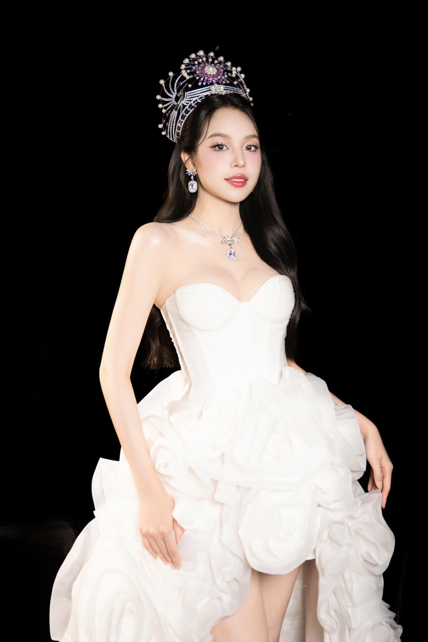 Hoa hậu Thanh Thủy có nhiệm kỳ rực rỡ.