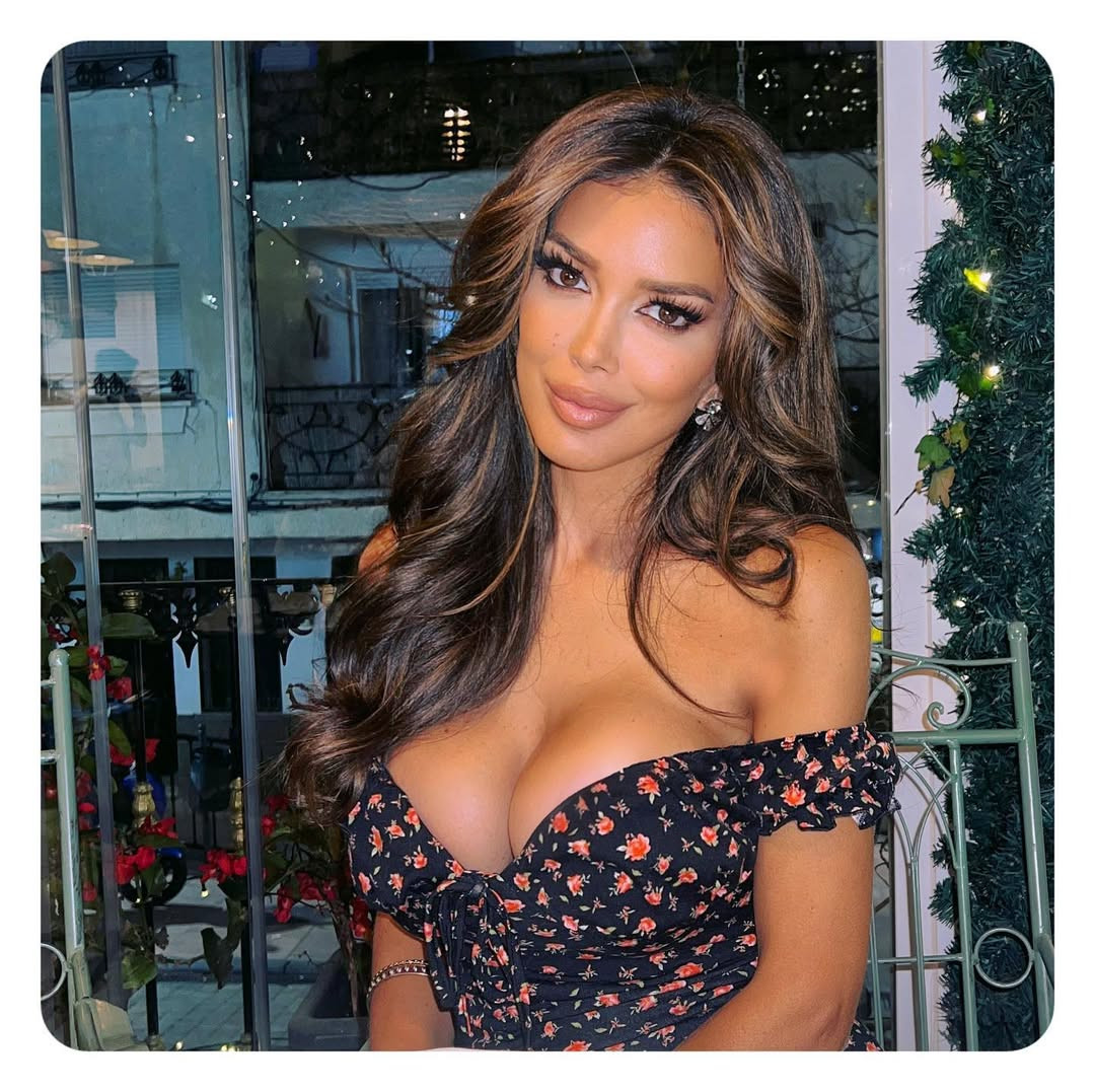 Sau 13 năm bỏ lỡ cơ hội tham gia đấu trường Miss Universe vì gặp chấn thương, Sahar Biniaz đặt quyết tâm thể hiện hết mình ở sân chơi Hoa hậu Hoàn vũ 2025.