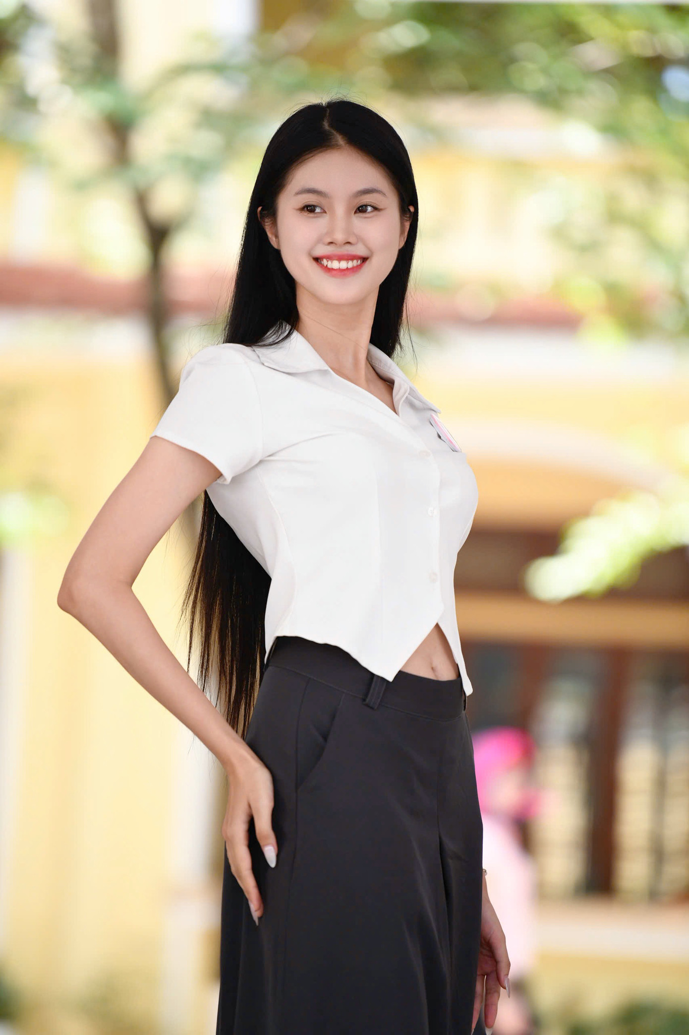 Sắp đến đêm diễn cuối, nhiều thí sinh tỏ ra bồi hồi, tiếc nuối khi sắp phải chia tay những người bạn trong ngôi nhà chung Hoa hậu Việt Nam 2024. Gần đến chung kết, họ tặng nhau những món quà chia tay để lưu giữ lại những kỷ niệm đẹp của tuổi thanh xuân.