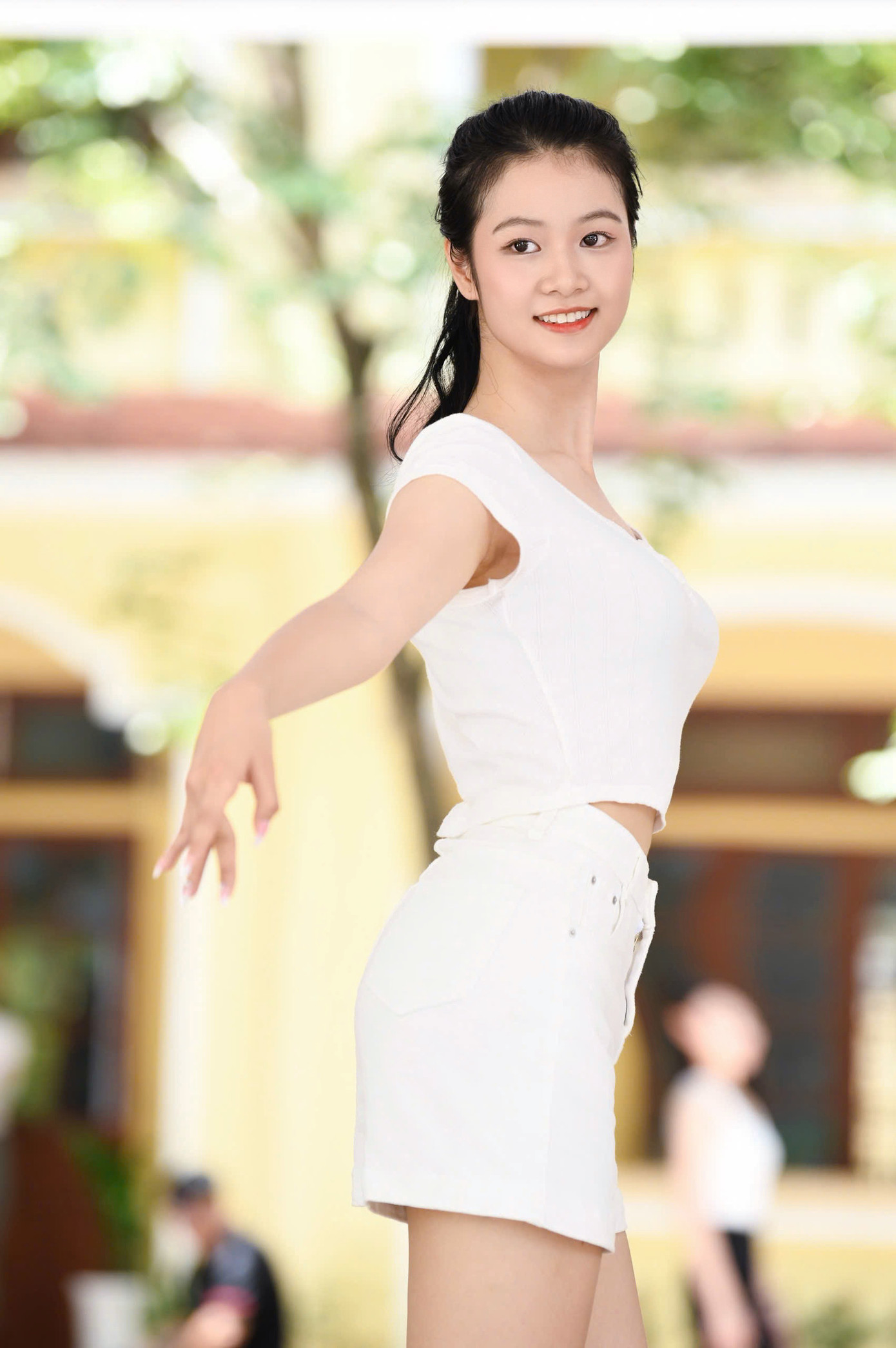 Sẽ có bàn nâng, bàn xoay và nhiều hiệu ứng khác, hứa hẹn mang tới cảm xúc thăng hoa cho khán giả theo dõi đêm chung kết.