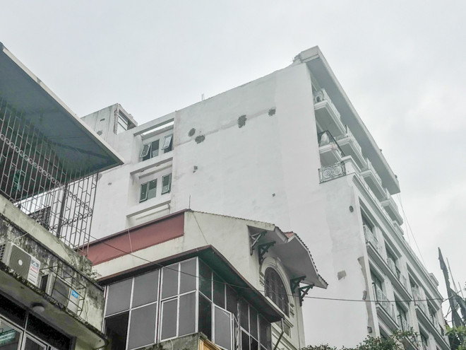 Tiếp tục phá dỡ, cắt gọt diện tích sai phạm cao ốc vượt tầng cạnh Hồ Gươm ảnh 10