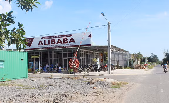 Chủ tịch xã kiến nghị xử lý CEO địa ốc Alibaba miệt thị cán bộ ảnh 5 Chủ tịch xã kiến nghị xử lý CEO địa ốc Alibaba miệt thị cán bộ ảnh 5