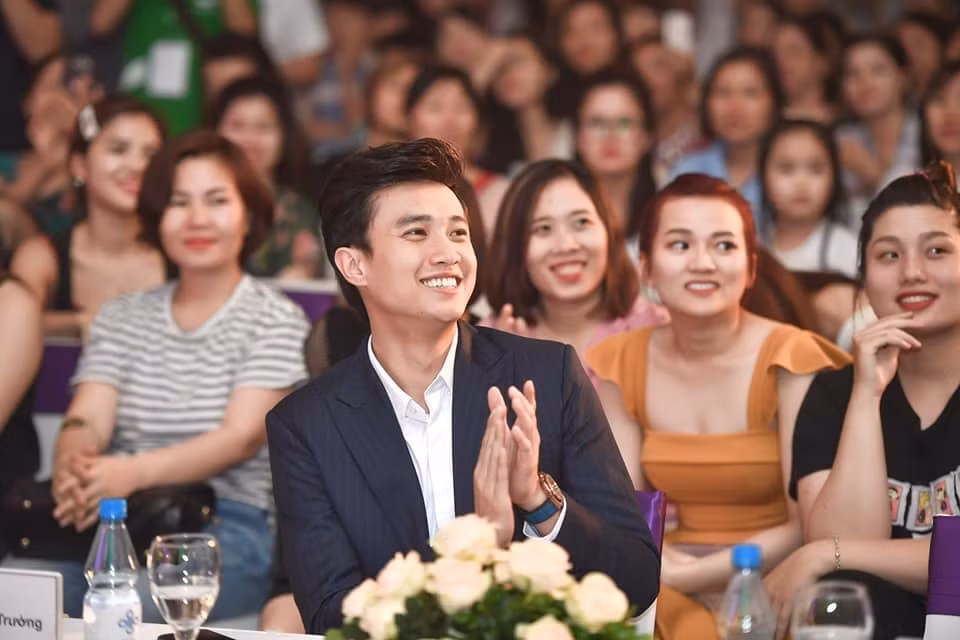 Quốc Trường 'Về nhà đi con' hé lộ cát xê khủng, 1 ngày có thể kiếm nửa tỷ ảnh 2