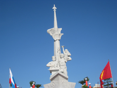 Tượng đài Cam Ranh mới khánh thành Tượng đài Cam Ranh mới khánh thành