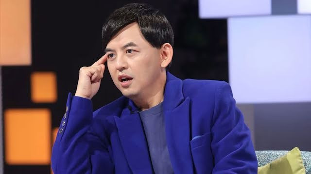 Hoàng Tử Giảo tự tử bất thành sau khi thừa nhận quấy rối tình dục và tố loạt nghệ sĩ có đời tư bê bối, dùng ma tuý. Hoàng Tử Giảo tự tử bất thành sau khi thừa nhận quấy rối tình dục và tố loạt nghệ sĩ có đời tư bê bối, dùng ma tuý.