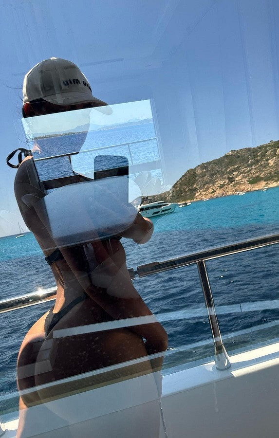 Người mẫu sinh năm 1994 đã lấy lại được vóc dáng quyến rũ sau hơn một năm sinh con. Người mẫu sinh năm 1994 đã lấy lại được vóc dáng quyến rũ sau hơn một năm sinh con.