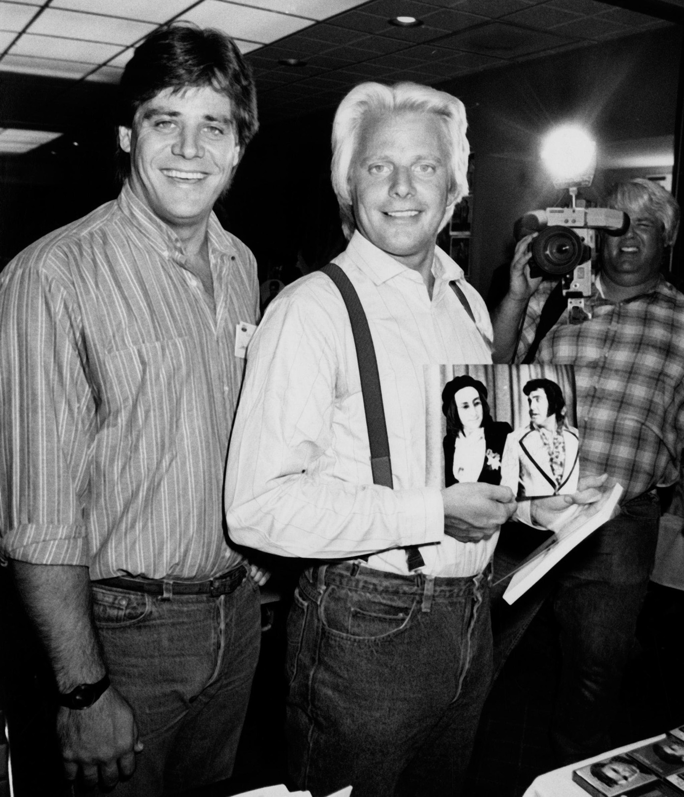 Stanley (trái) cho rằng anh trai kế tự tử vì sợ hãi đời tư hỗn loạn bị vạch trần. Ảnh: Getty Images. Stanley (trái) cho rằng anh trai kế tự tử vì sợ hãi đời tư hỗn loạn bị vạch trần. Ảnh: Getty Images.