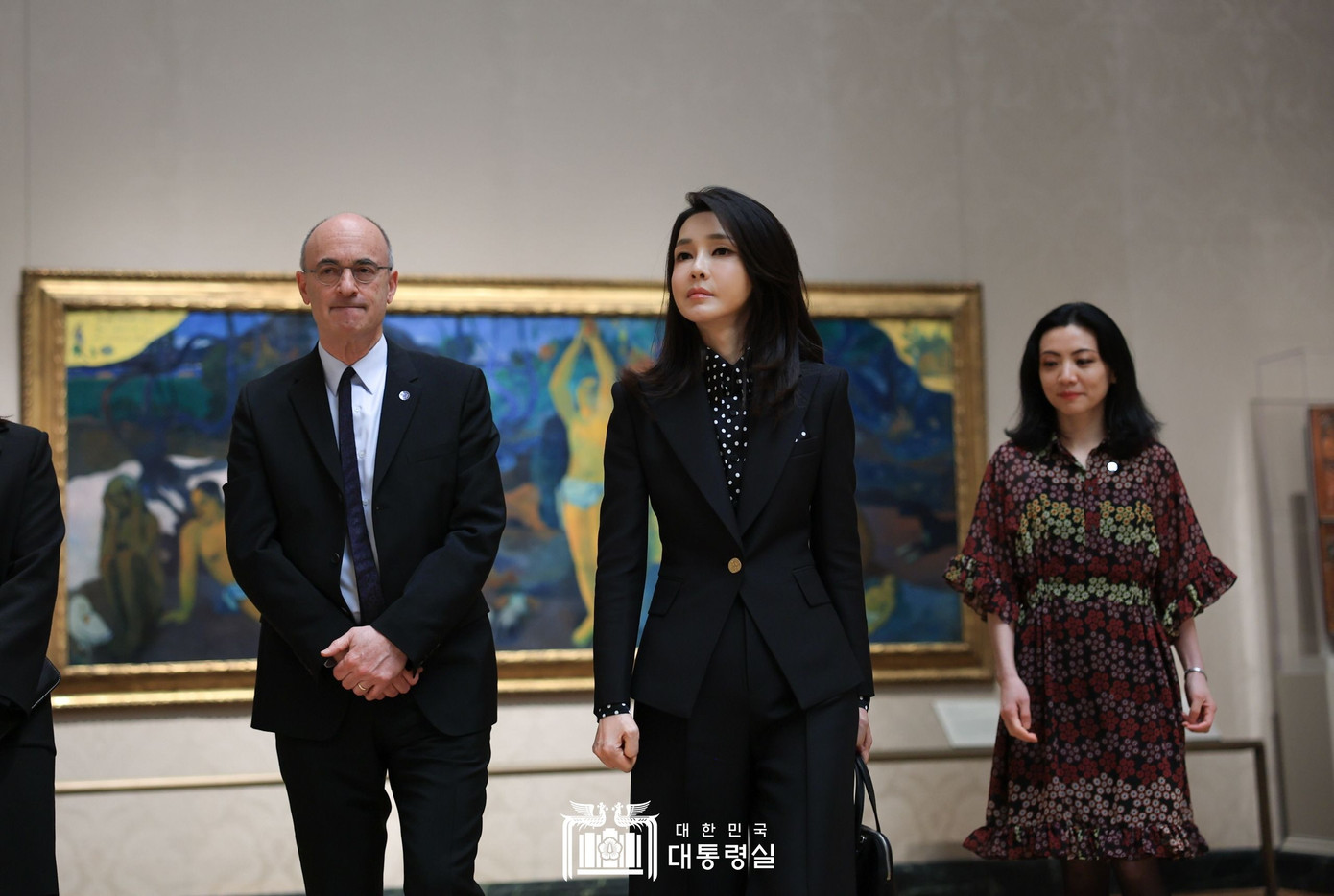 Tuy nhiên, Kim Keon Hee được biết đến thường ưu tiên các thương hiệu trong nước và nhiều lần giúp bán "cháy" hàng.