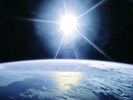 Trái đất ở cách xa mặt trời nhất hôm 4-7. Ảnh: allposters.com.. Trái đất ở cách xa mặt trời nhất hôm 4-7. Ảnh: allposters.com.