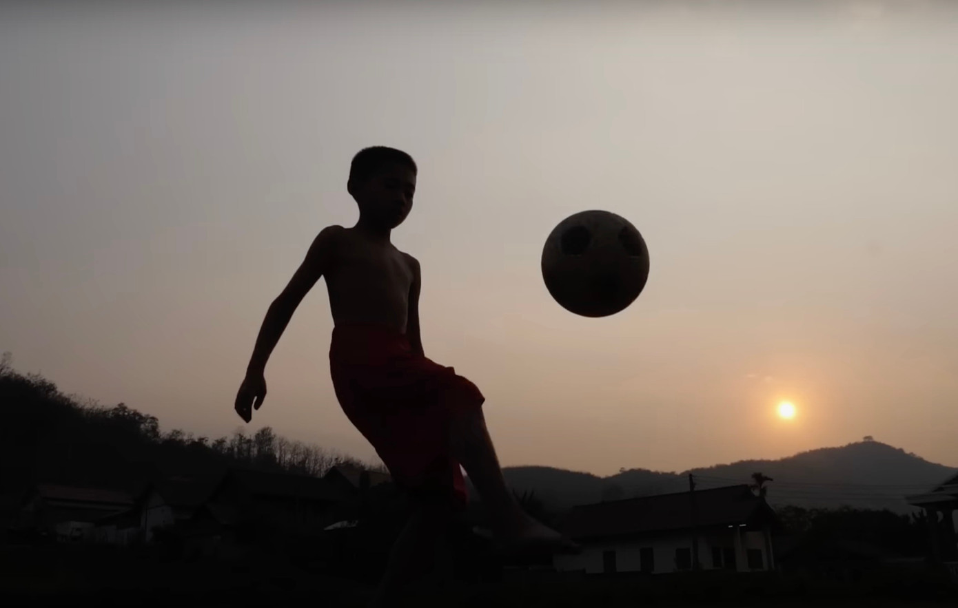 Jack đã đam mê bóng đá ngay từ nhỏ và vẫn giữ nguyên niềm đam mê đó. Jack đã đam mê bóng đá ngay từ nhỏ và vẫn giữ nguyên niềm đam mê đó.