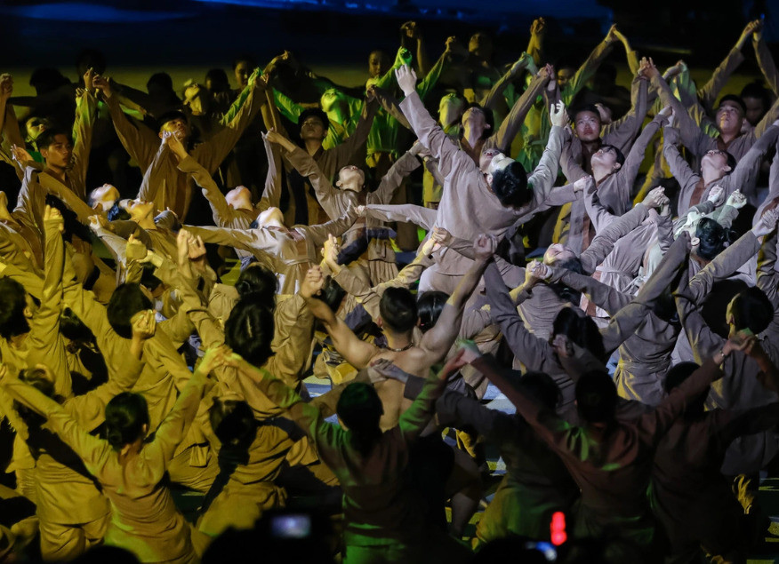 Trên 700 diễn viên tham gia chương trình &quot;Dòng sông kể chuyện&quot; với nội dung phong phú.