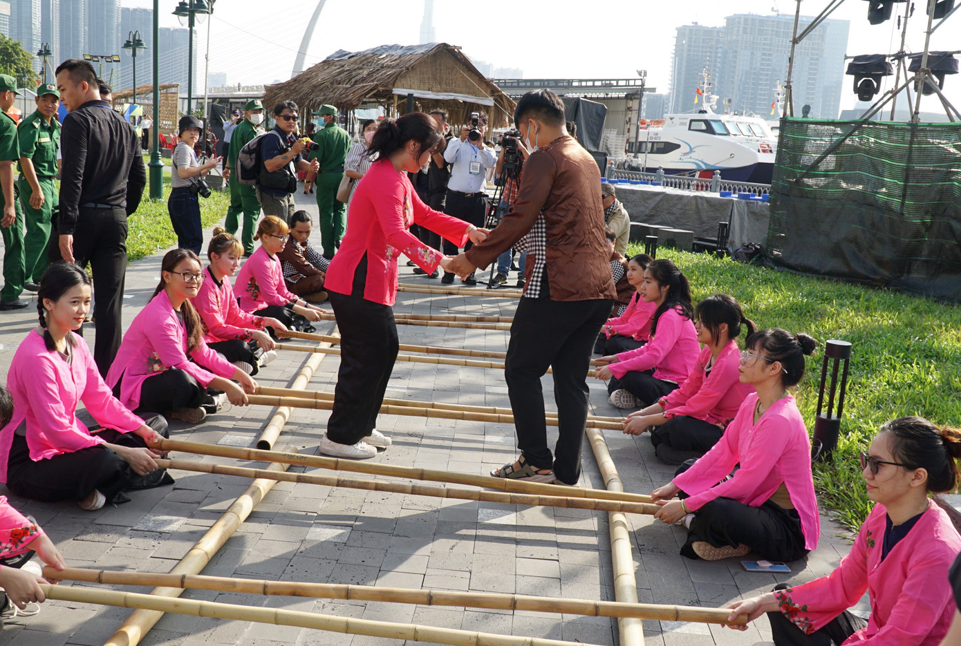 Nhiều hoạt động thú vị tại Lễ hội Sông nước TPHCM lần thứ nhất.