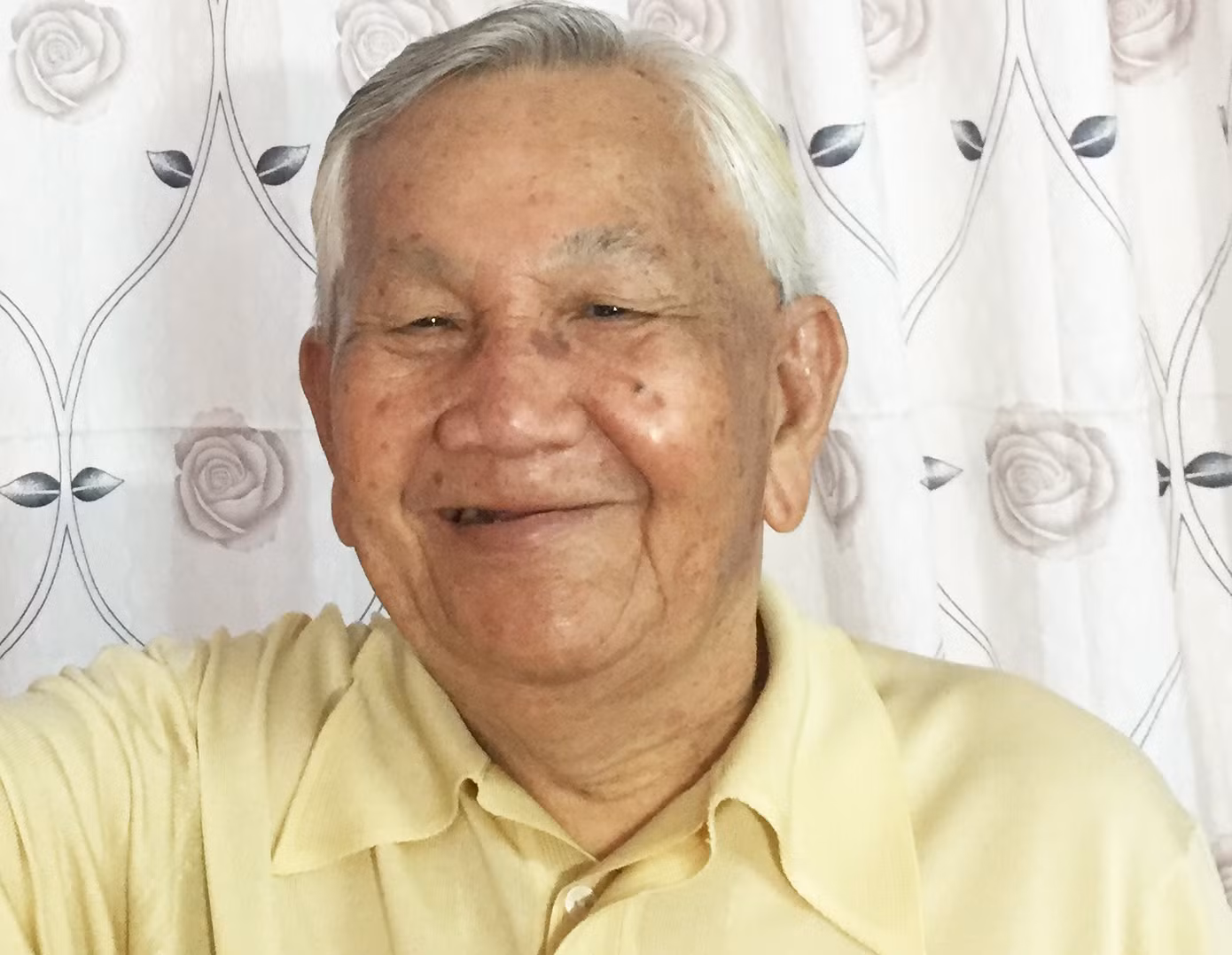 Nghệ sĩ Văn Hường.