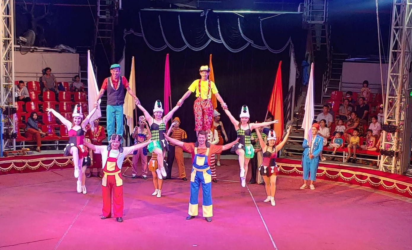 Một tiết mục của các diễn viên xiếc Nhà hát Phương Nam