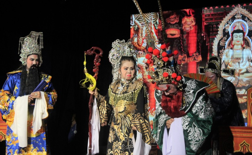 Nghệ sĩ Xuân Thu trong một vai diễn. Nghệ sĩ Xuân Thu trong một vai diễn.