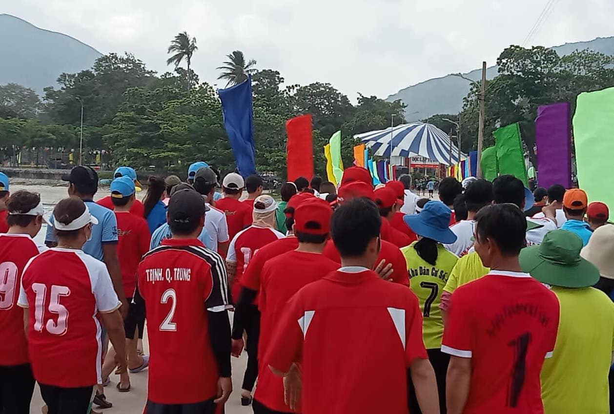 Các vận động viên đang chuẩn bị cho cuộc đua (Ảnh CTV) Các vận động viên đang chuẩn bị cho cuộc đua (Ảnh CTV)