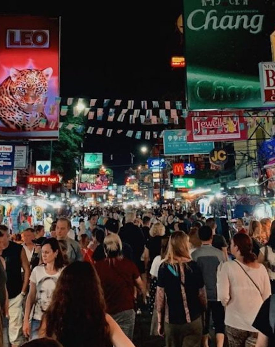 Du khách tại phố đêm Khao San (Thái Lan) Du khách tại phố đêm Khao San (Thái Lan)