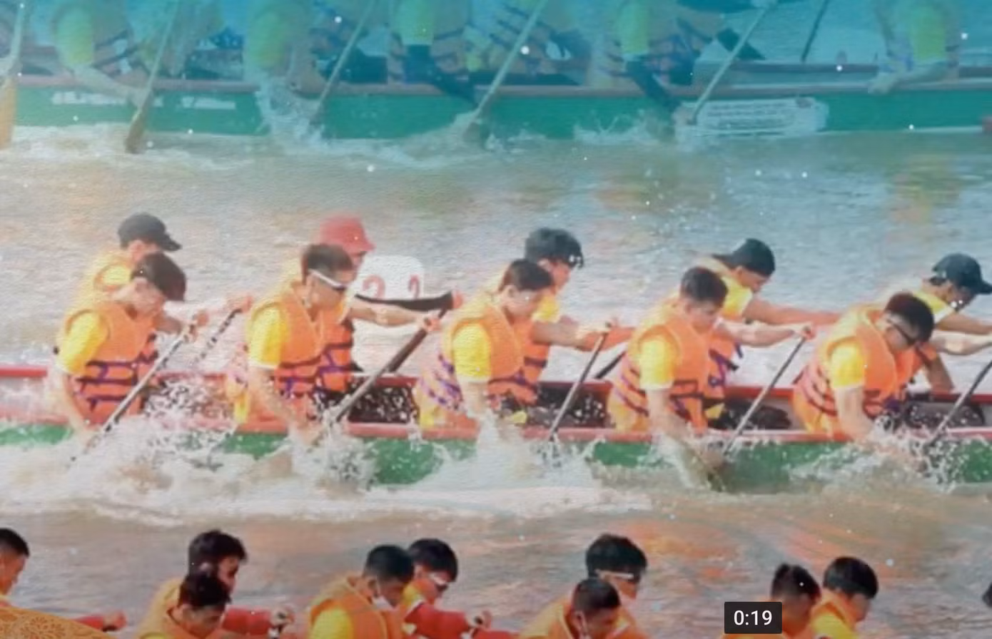 Đua thuyền trên sông Sài Gòn (BTC) Đua thuyền trên sông Sài Gòn (BTC)