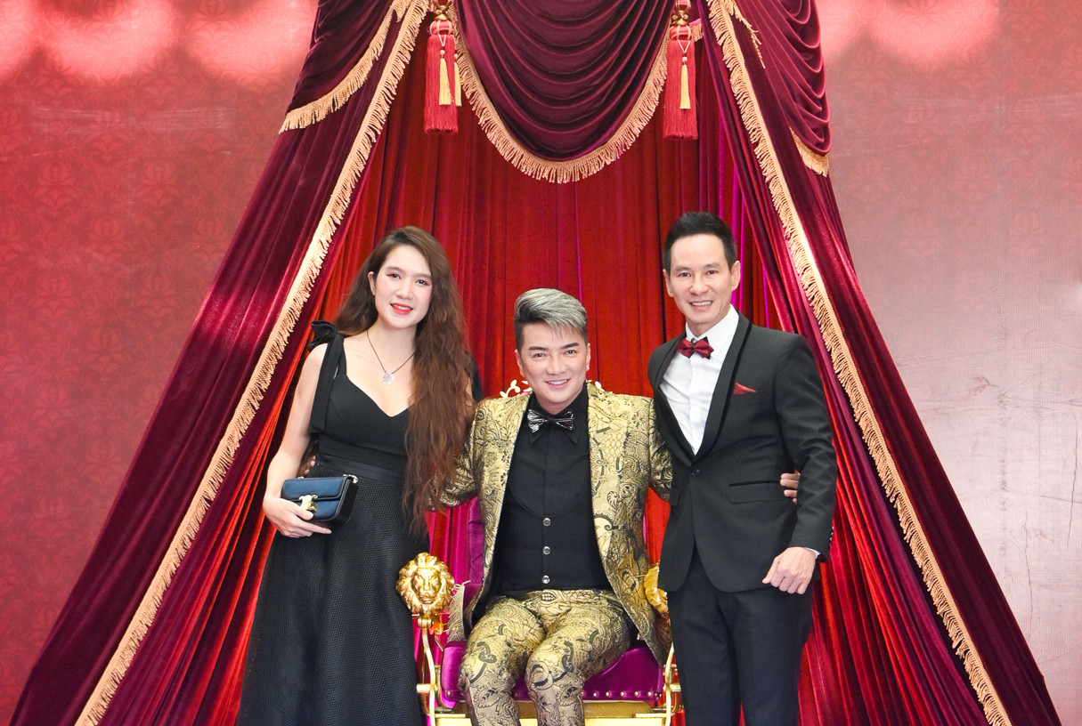 Vợ chồng Lý Hải - Minh Hà tới chúc mừng dự án của Đàm Vĩnh Hưng.