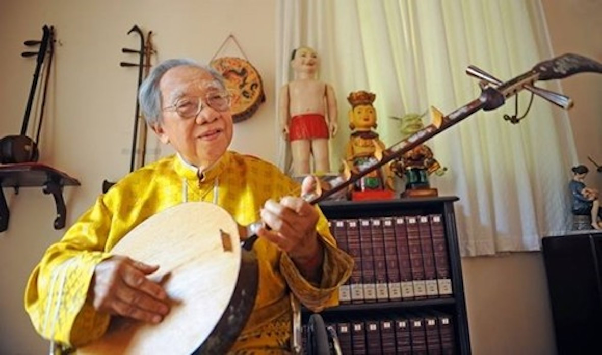 GS-TS Trần Văn Khê đã dành cả cuộc đời để truyền bá, phát huy vẻ đẹp của âm nhạc dân tộc. GS-TS Trần Văn Khê đã dành cả cuộc đời để truyền bá, phát huy vẻ đẹp của âm nhạc dân tộc.