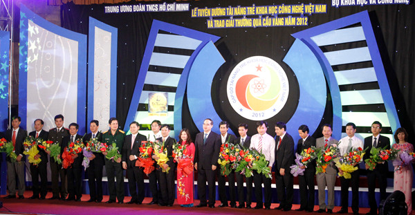 Tại lễ tuyên dương, Hội đồng kết nối tài năng trẻ Việt Nam đã ra mắt gồm 35 thành viên là đại diện của các địa phương, bộ, ngành và đại diện các tài năng trẻ trong các lĩnh vực. Chị Nguyễn Thị Hà, Bí thư T.Ư Đoàn làm chủ tịch của Hội đồng