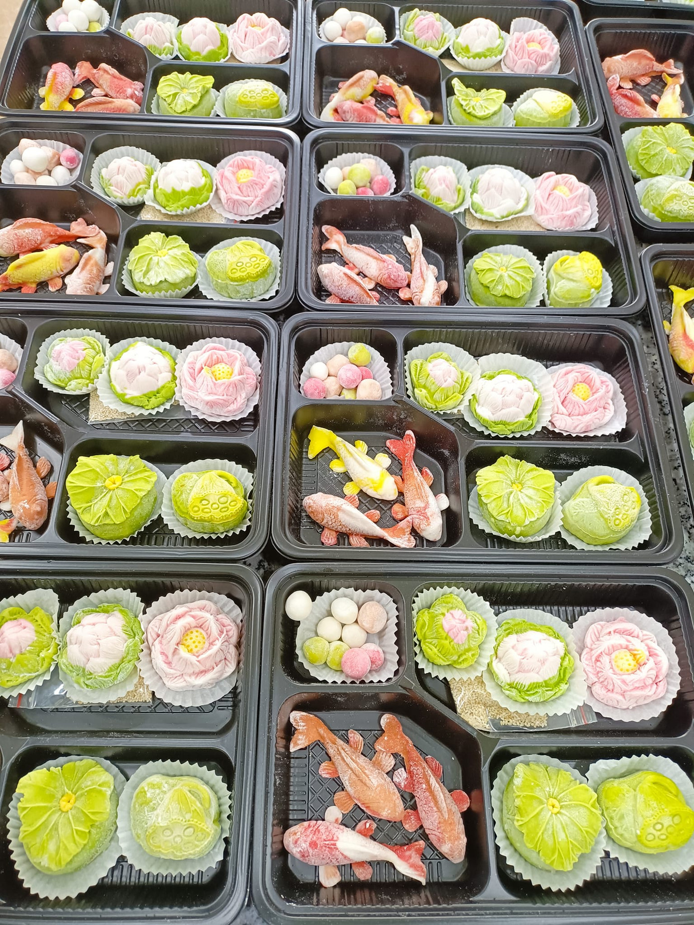 Khách hàng đặt chè trôi nước tới tấp cho ngày rằm tháng Chạp và dịp ông Công, ông Táo (Ảnh: NVCC).