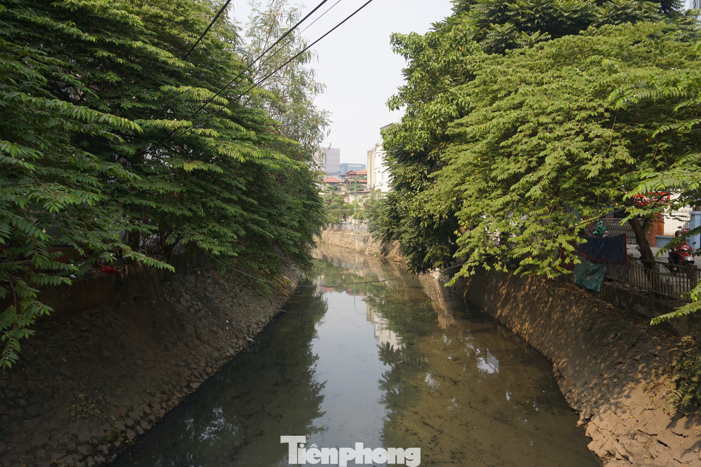 Sông Lừ đoạn qua ngõ 120 Trường Chinh Sông Lừ đoạn qua ngõ 120 Trường Chinh