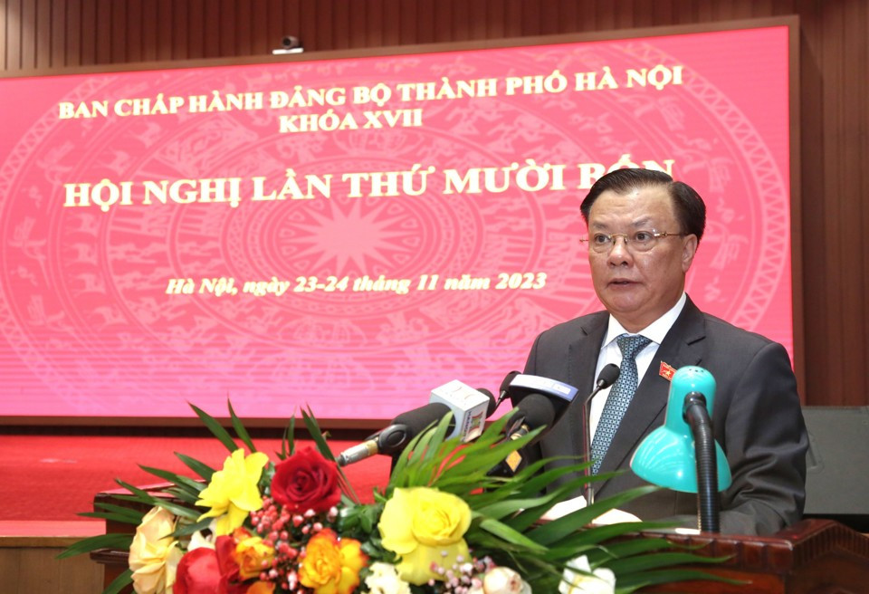 Bí thư Thành ủy Hà Nội Đinh Tiến Dũng phát biểu khai mạc hội nghị. Ảnh: Thanh Hải. Bí thư Thành ủy Hà Nội Đinh Tiến Dũng phát biểu khai mạc hội nghị. Ảnh: Thanh Hải.