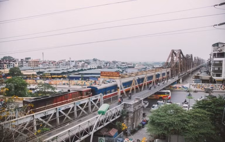Đoàn tàu di sản khởi hành từ ga Hà Nội đến nhà máy xe lửa Gia Lâm. Ảnh minh họa