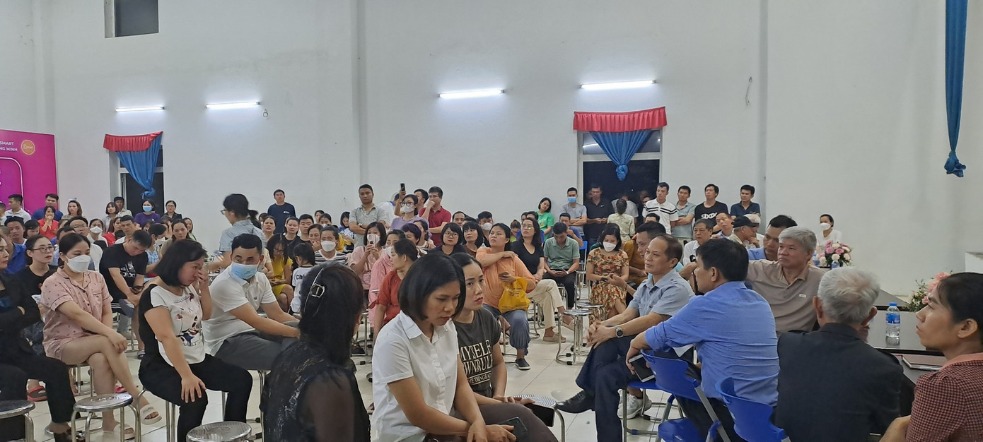 Cư dân liên tục đối thoại yêu cầu đòi quyền lợi Cư dân liên tục đối thoại yêu cầu đòi quyền lợi