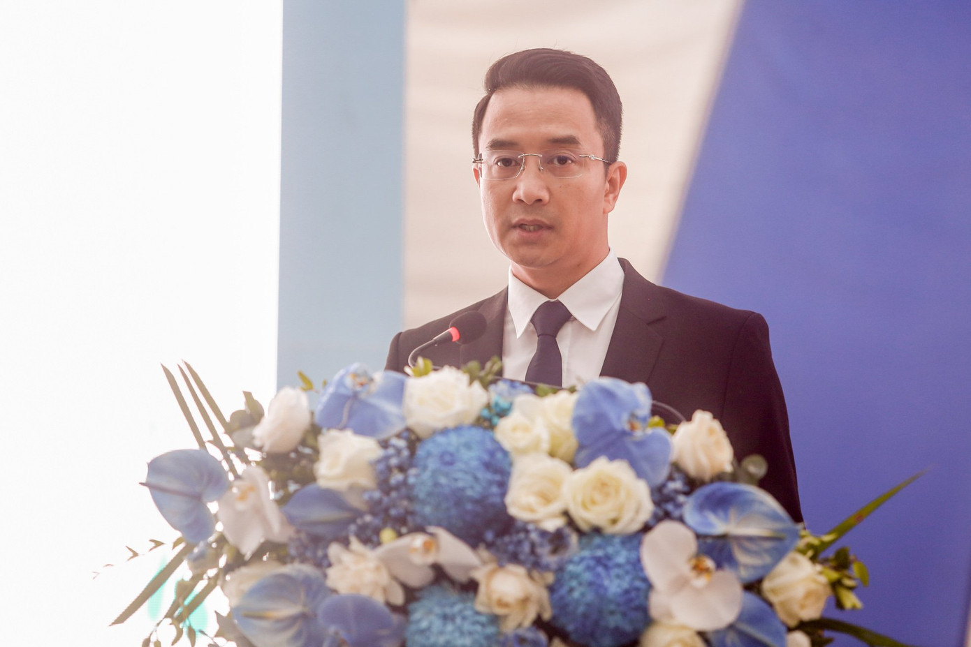 Phó Chủ tịch UBND quận Hoàn Kiếm Trịnh Hoàng Tùng phát biểu tại buổi lễ